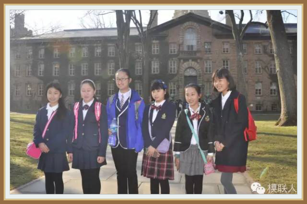 哈佛大学合影留念